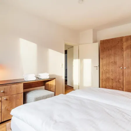 Bodeapartment 8 *